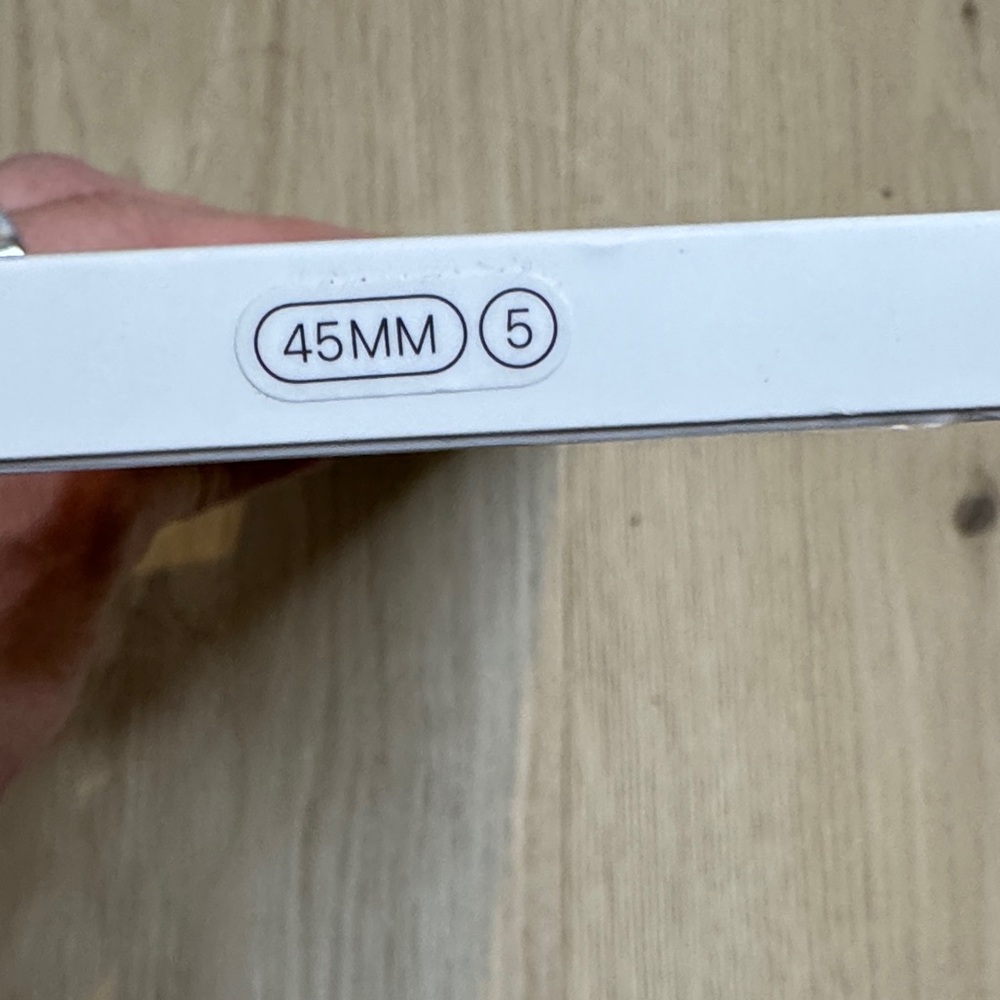 Apple (Product)Red Braided Solo Loop Textile Fitted Band - NIB 45mm Size 5 - Picture 6 of 7